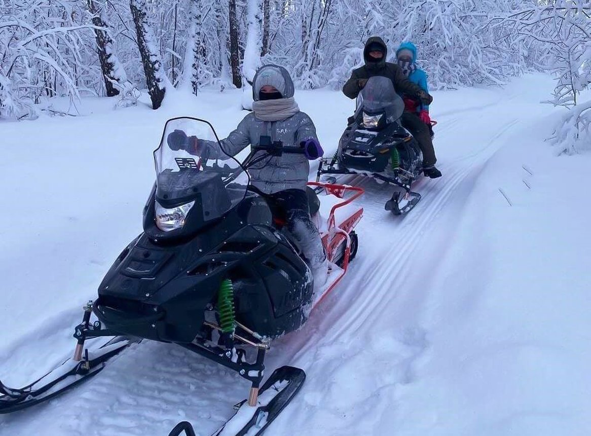 Покататься на снегоходах в пригороде Тюмени. Сайт snegohod1.ru